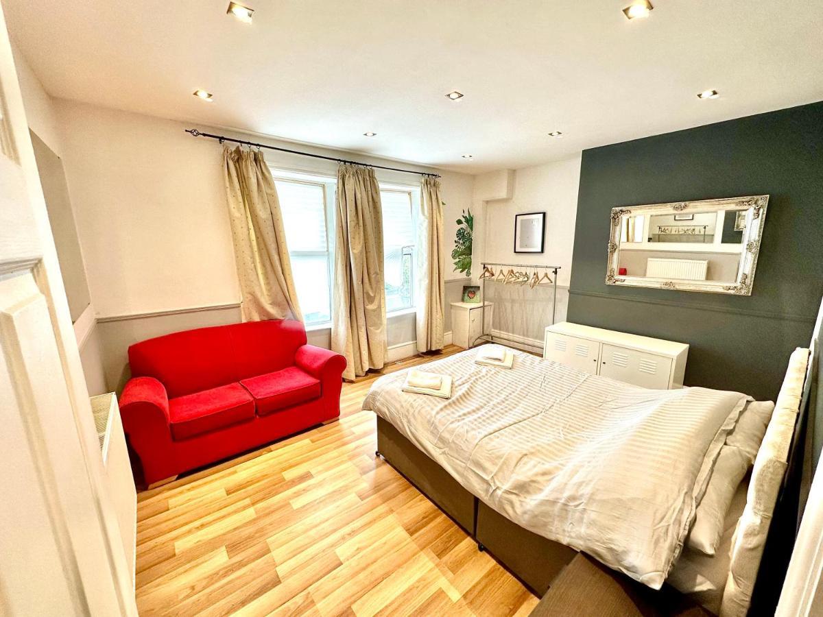Adeamstays Provides Beautiful Centrally Located 1 And 2 Bed Apartments On Liverpools Boulevard Exterior photo